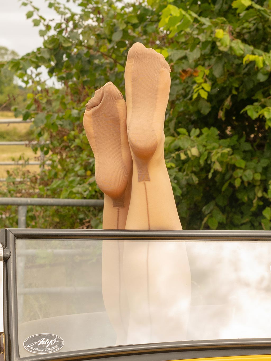 1940s cuban heel seamed stockings