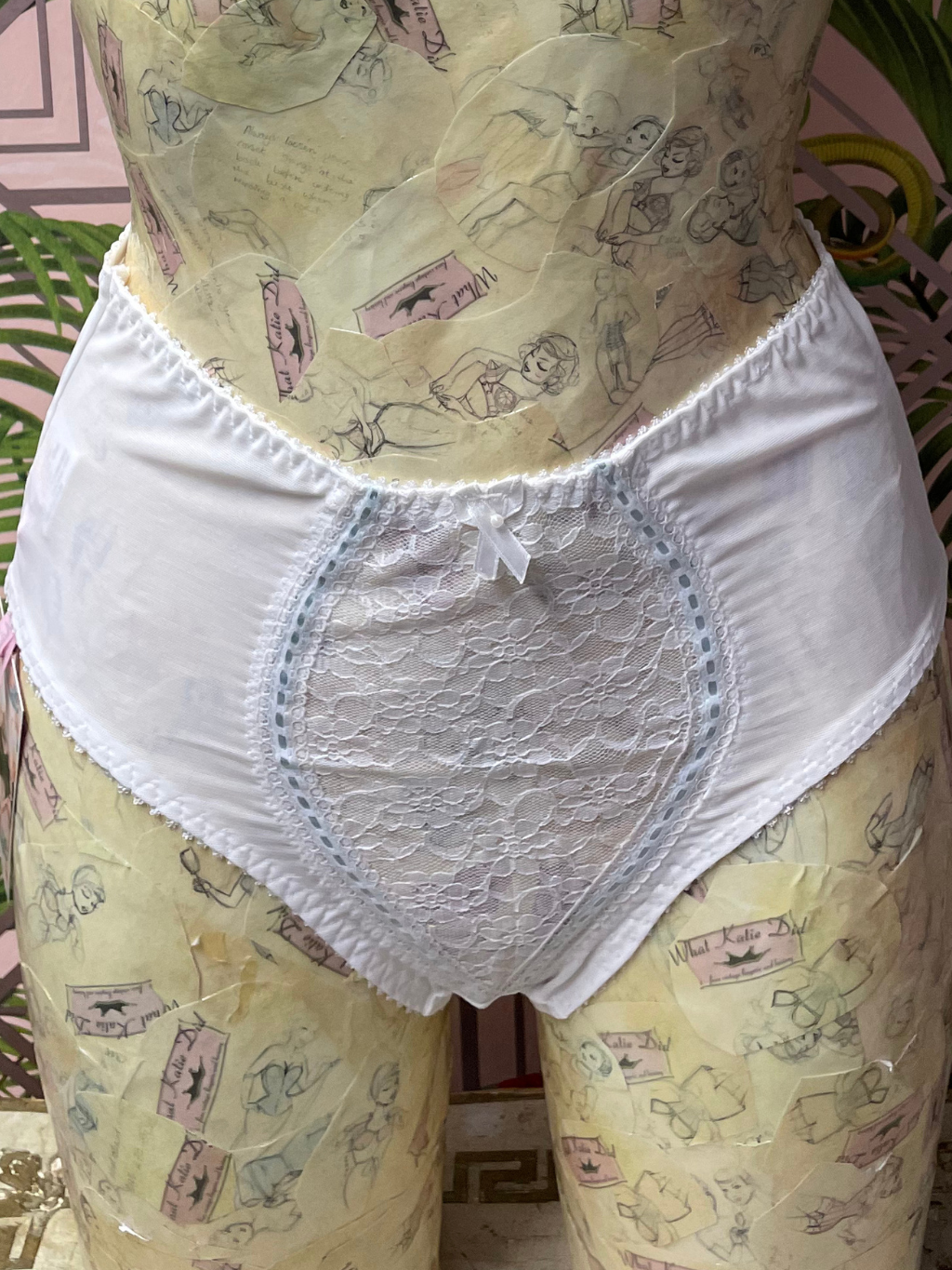 AL122 White Lace Hollywood Knickers, UK 10/ US 6, UK 12/ US 8