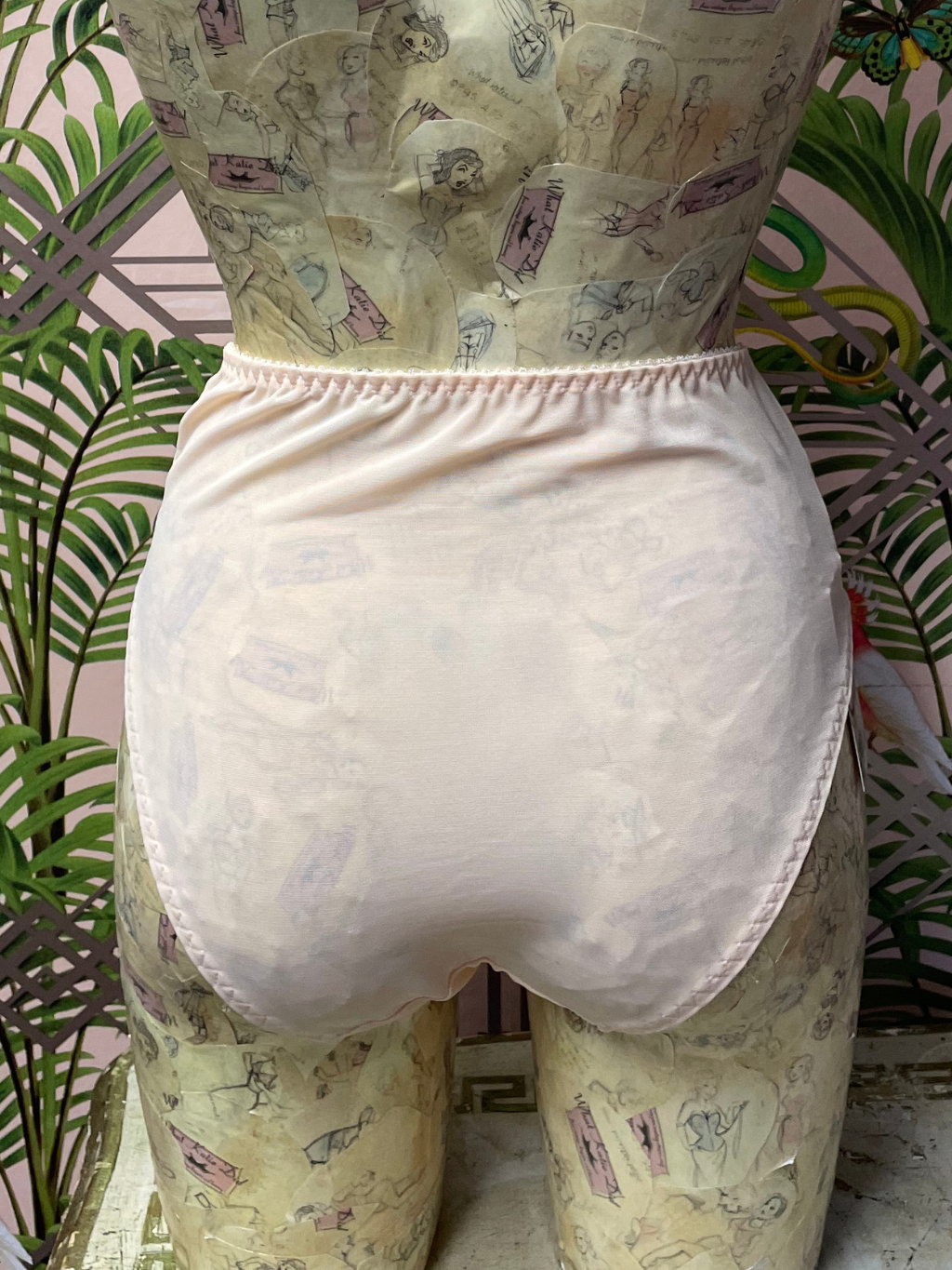 AL135 Harlow 1950s Knickers Old Satin, 10