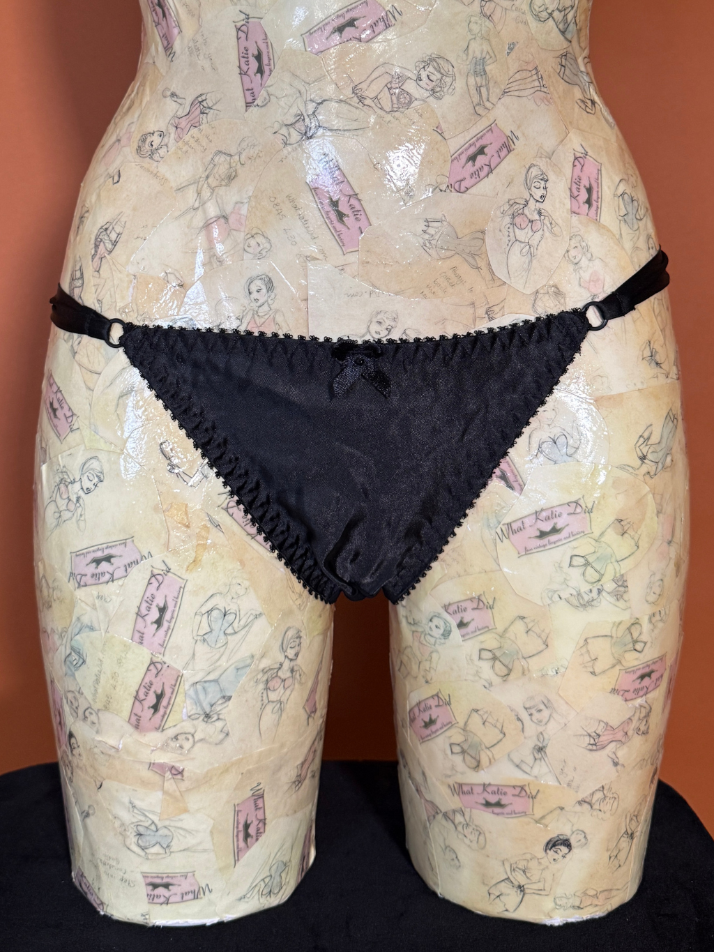 AL19 Black Kate Little Knickers UK 10 US 6 / UK 12 US 8