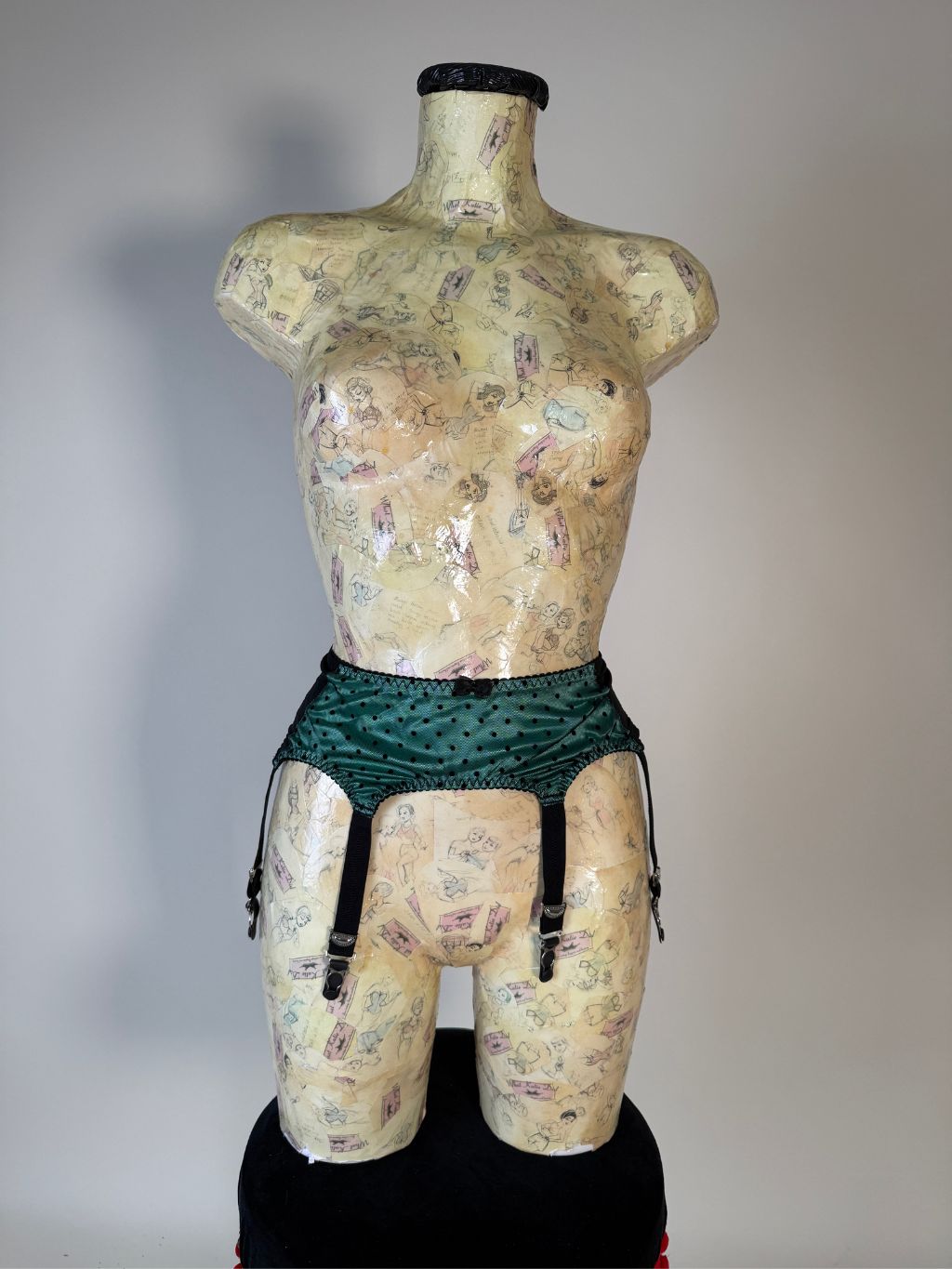 AL232 Green Polka Dot Suspender UK 10 / US 6