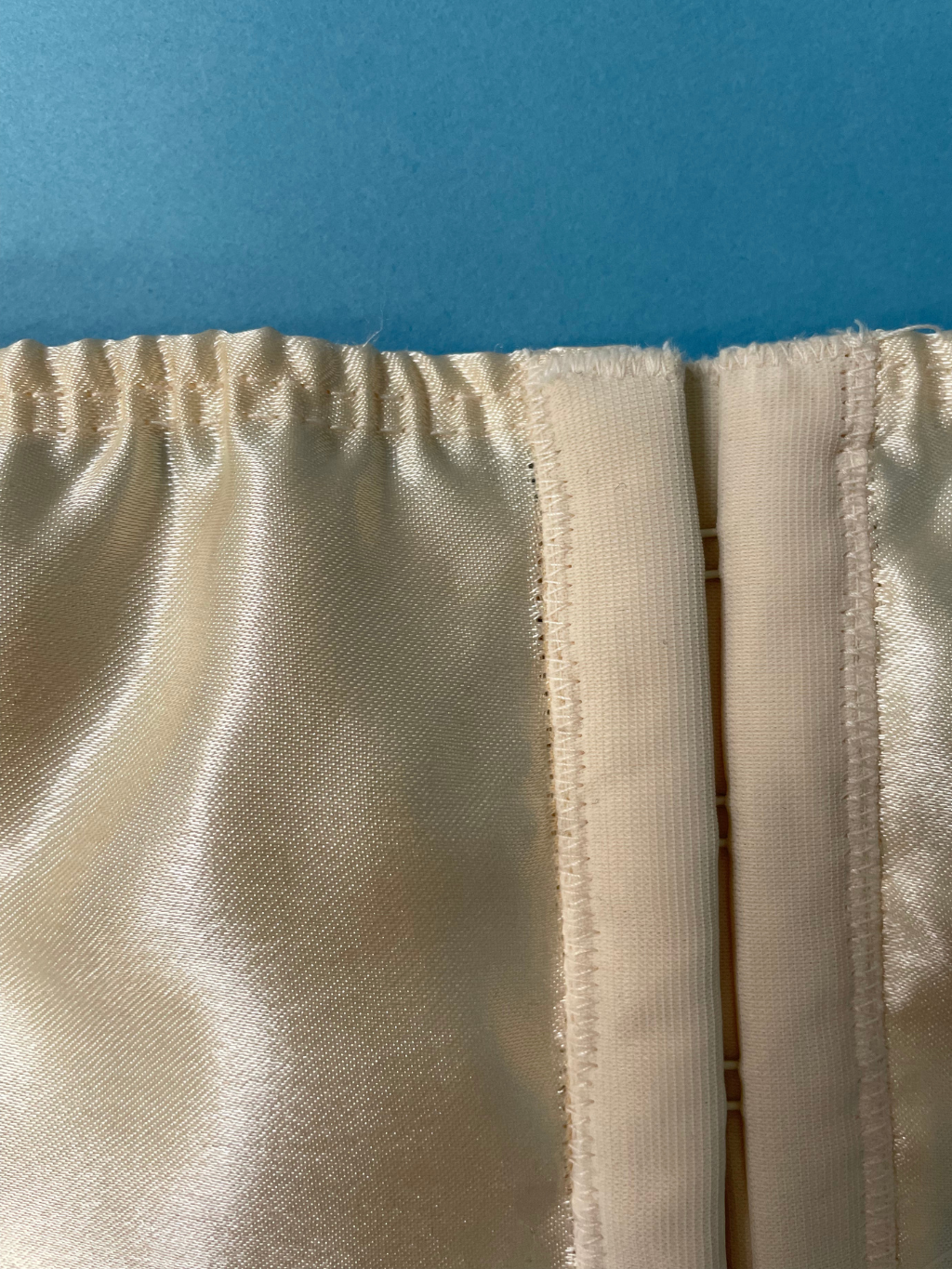 BF008 SECOND Waspie UK 18 / US 14