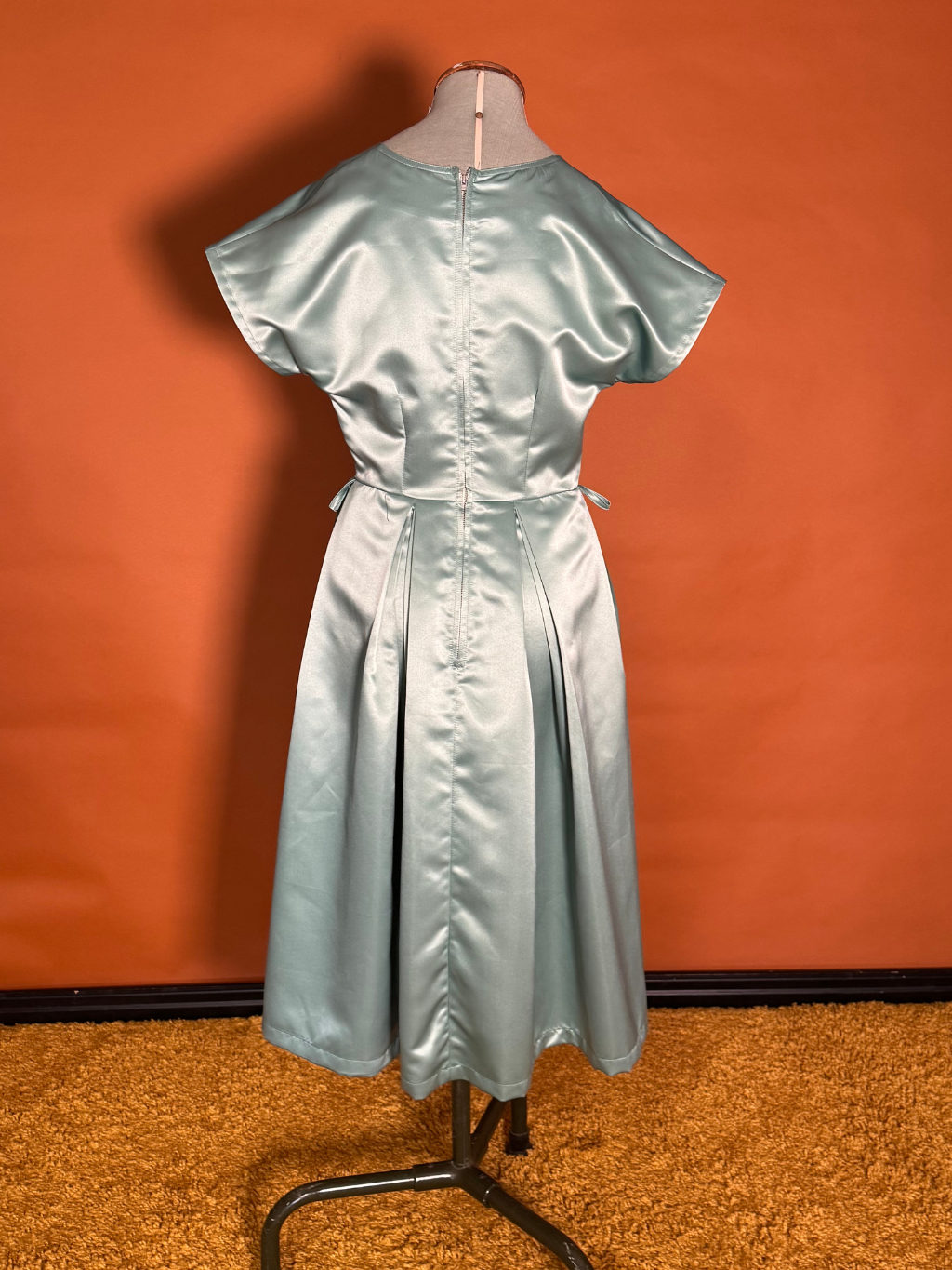 SD003 SAMPLE Satin Dress UK 12 / US 8