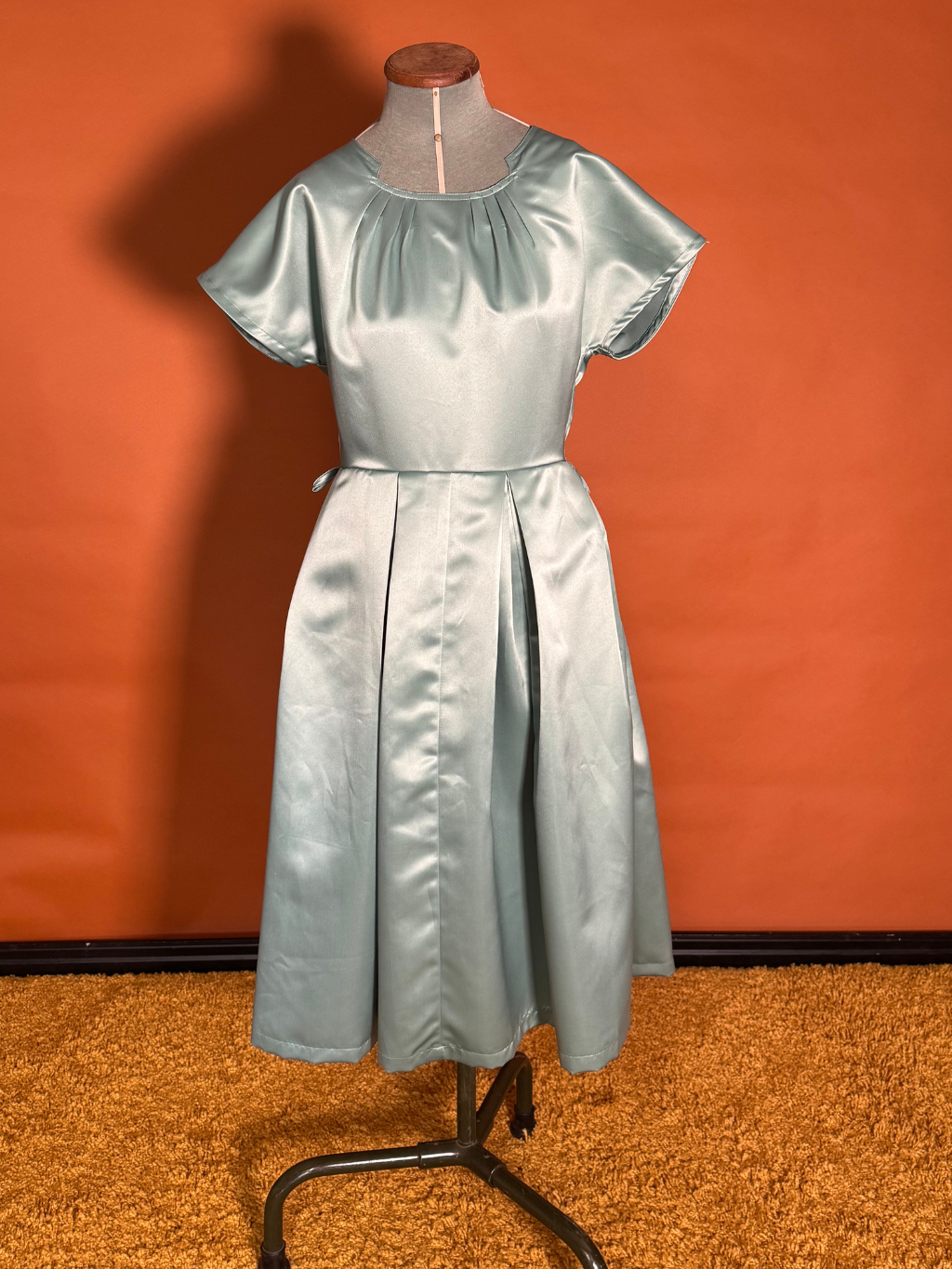 SD003 SAMPLE Satin Dress UK 12 / US 8