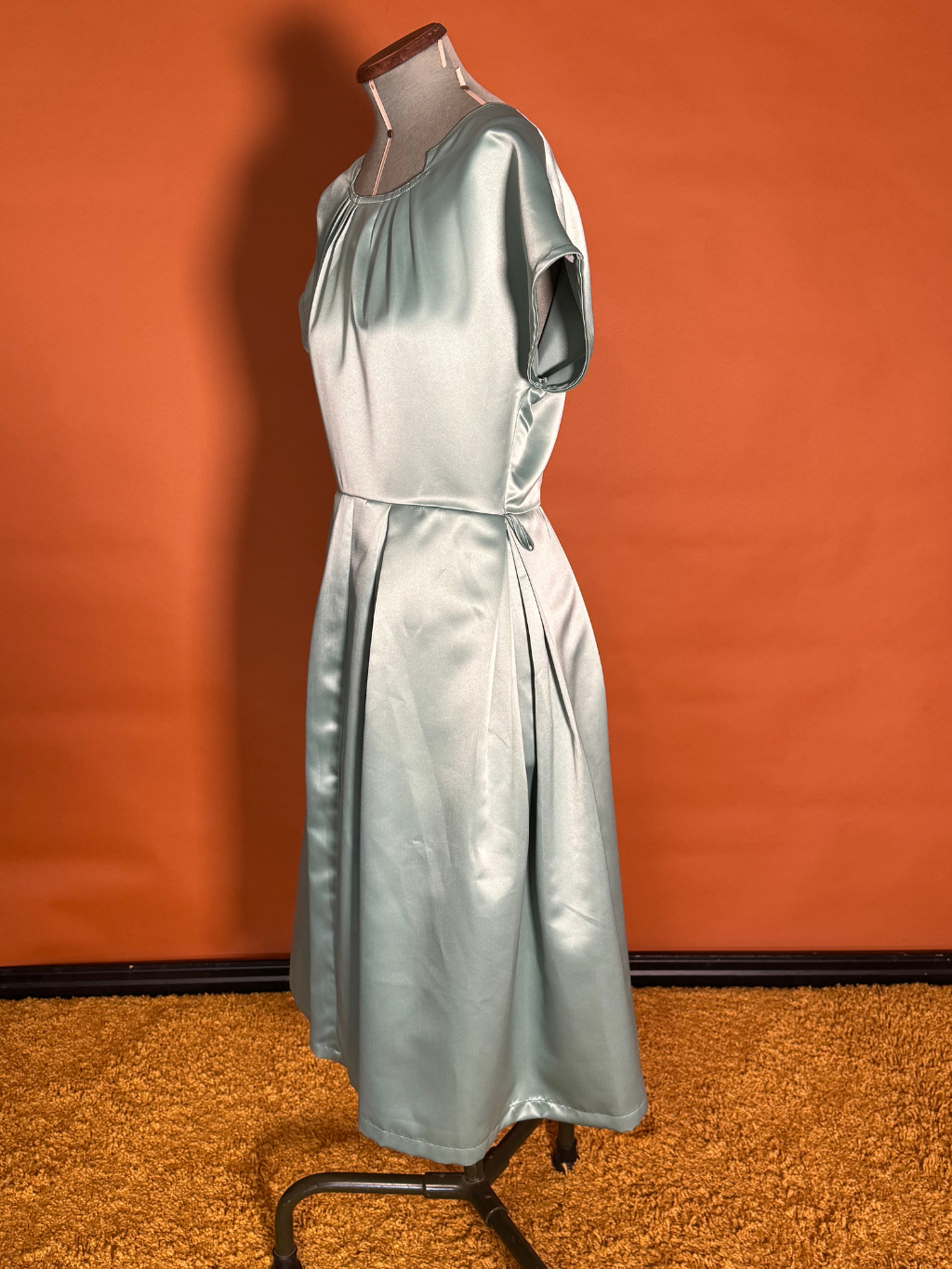 SD003 SAMPLE Satin Dress UK 12 / US 8