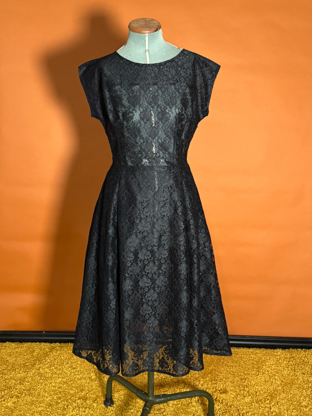 SD006 SAMPLE Black Lace Dress UK 10 / US 6