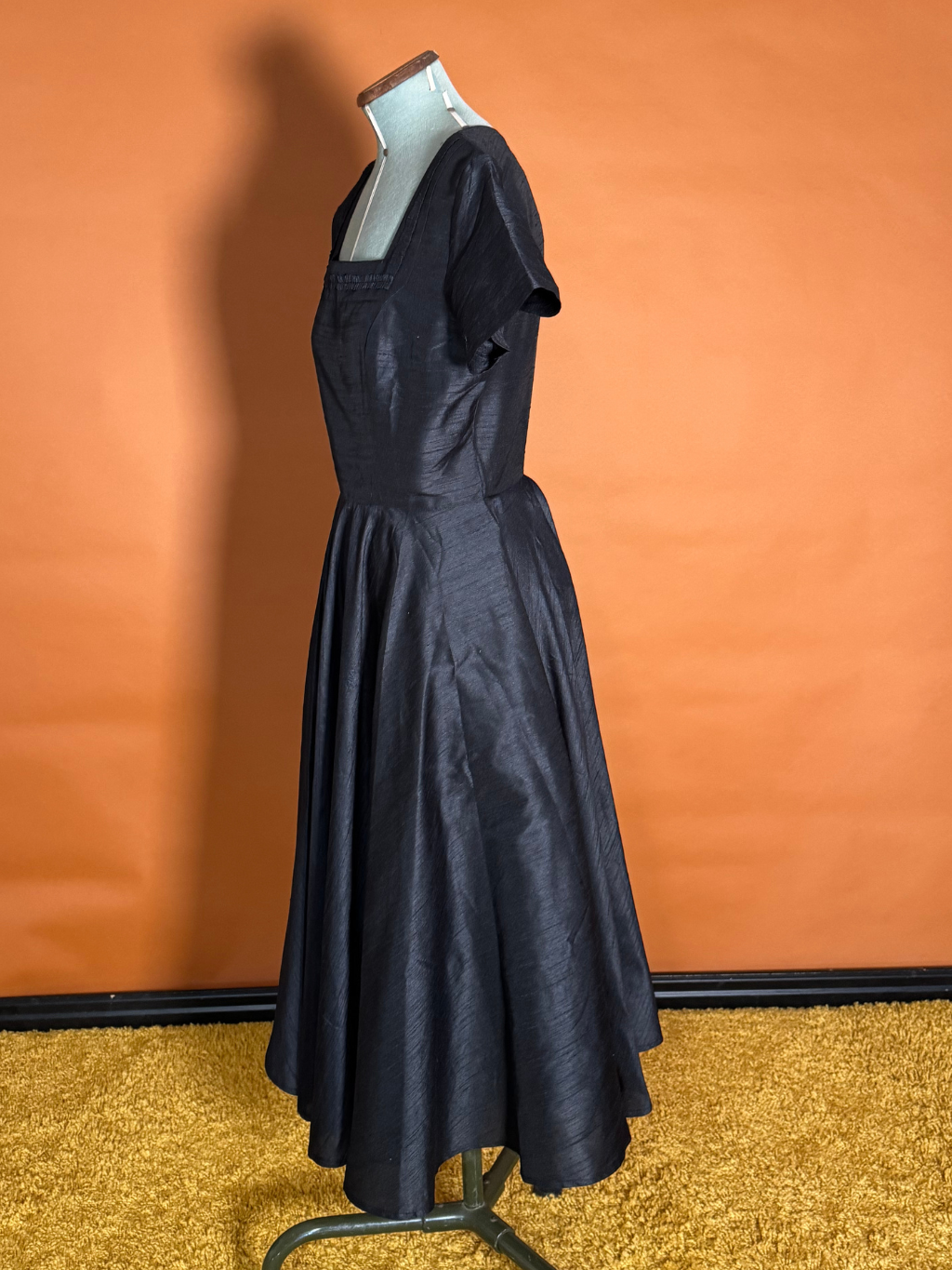 SD010 SAMPLE Black Dupion Dress UK 10 / US 6