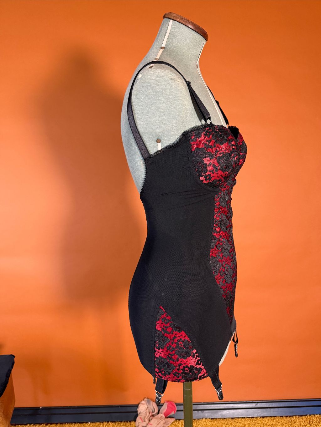 AL97  Lulu Corselette 32D, 32DD