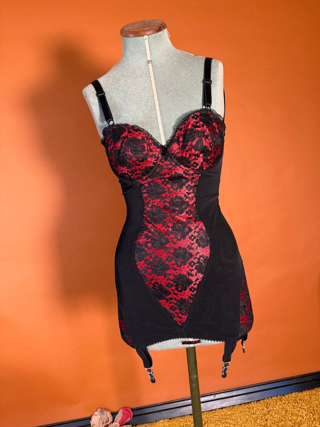 AL97  Lulu Corselette 32D, 32DD