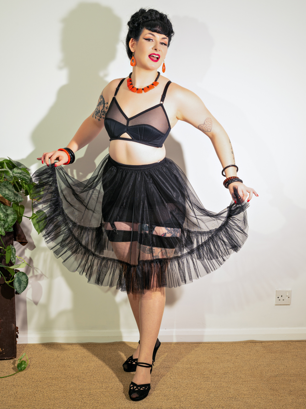 1950s Black Frilly Petticoat L8021B
