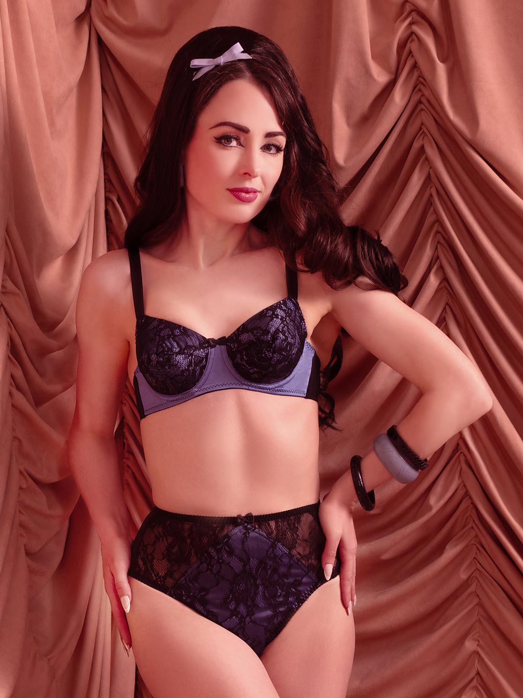 1950s lingerie set featuring Helen blue lace knickers and matching bra 