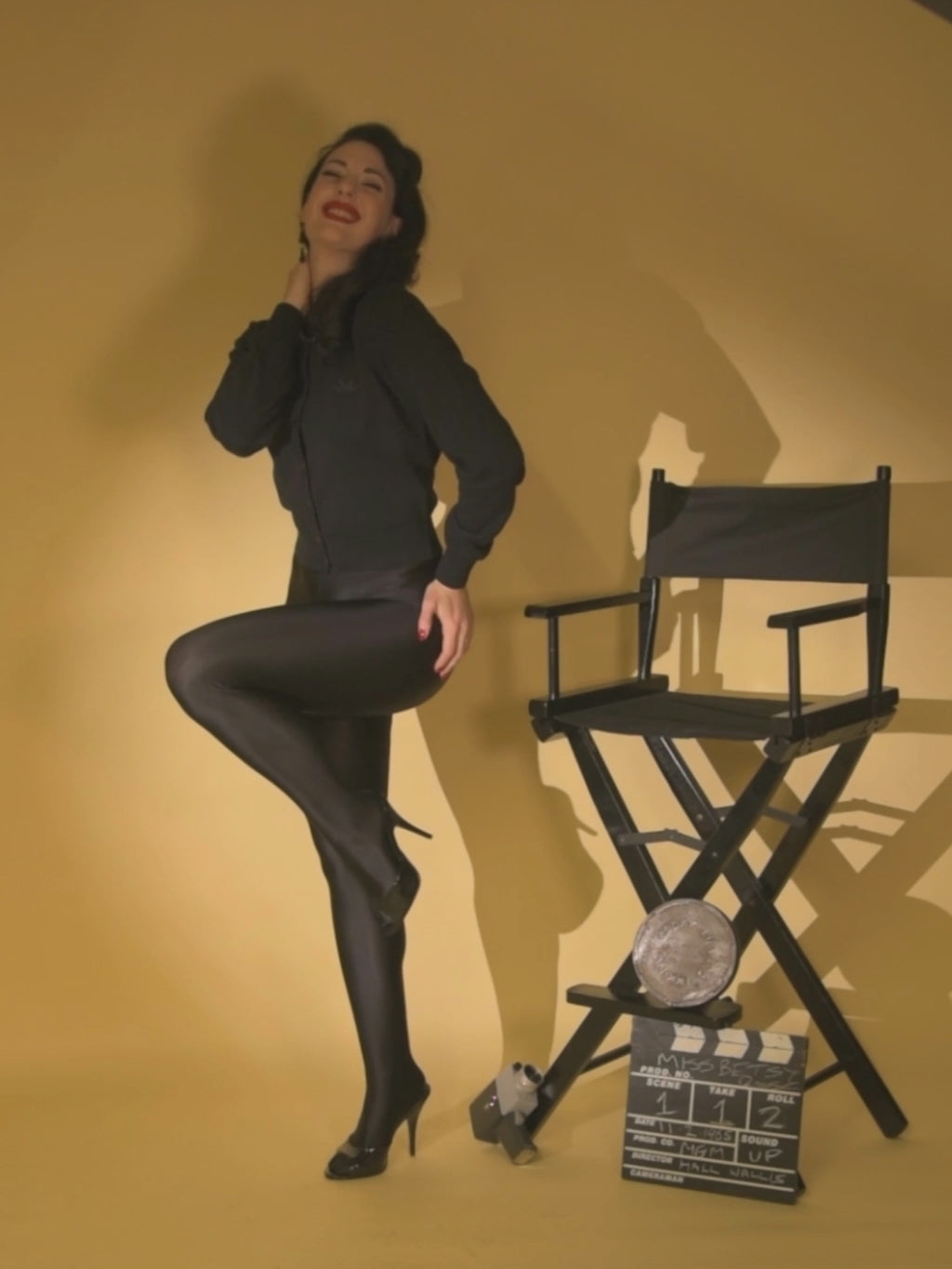 glossy 100% opaque black seamed tights