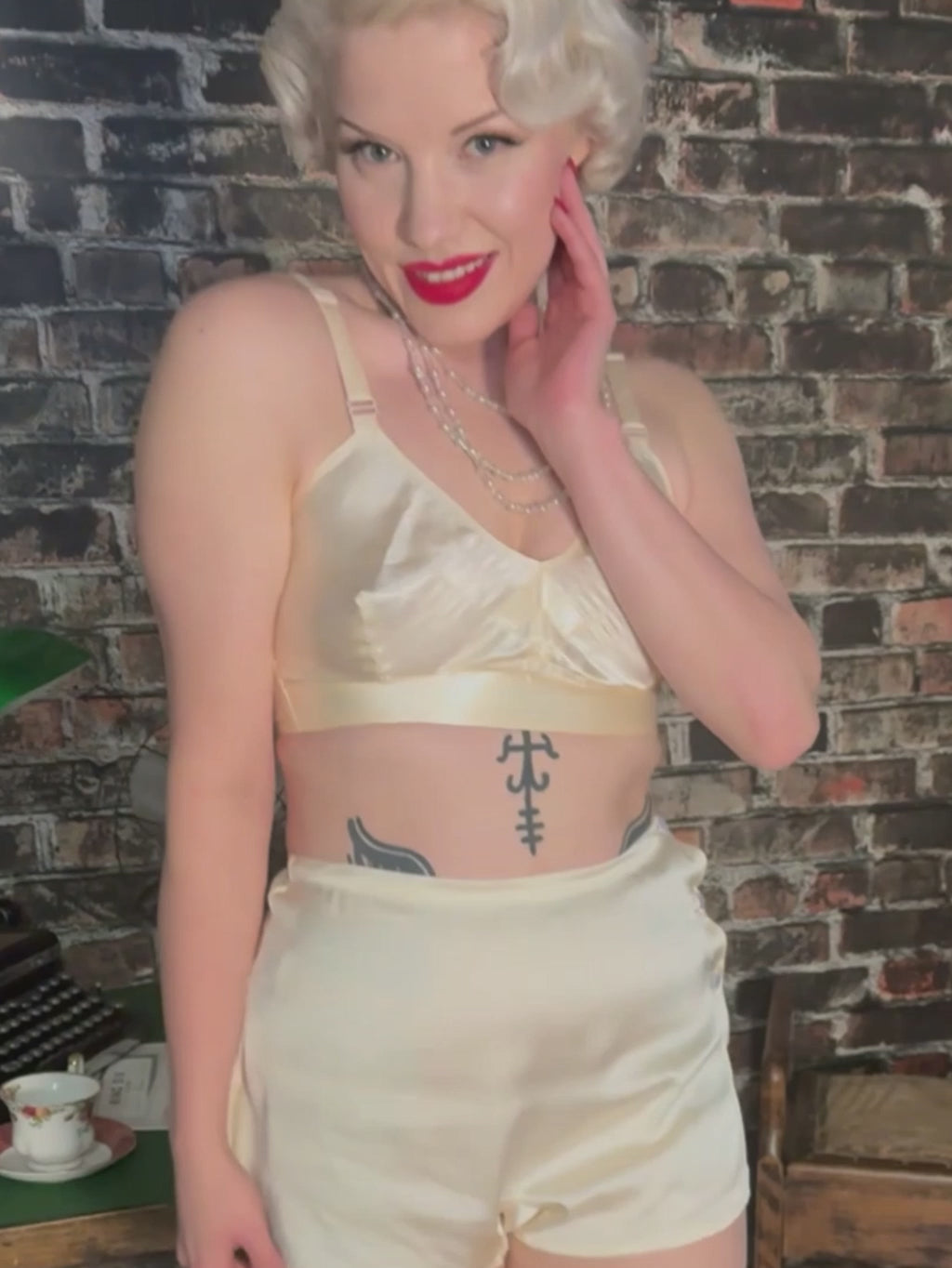 CC09 1940s Bra L6036