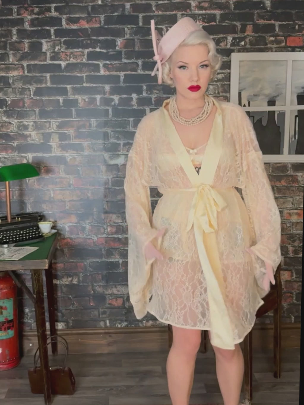 Short Peach Vintage Lace Kimono