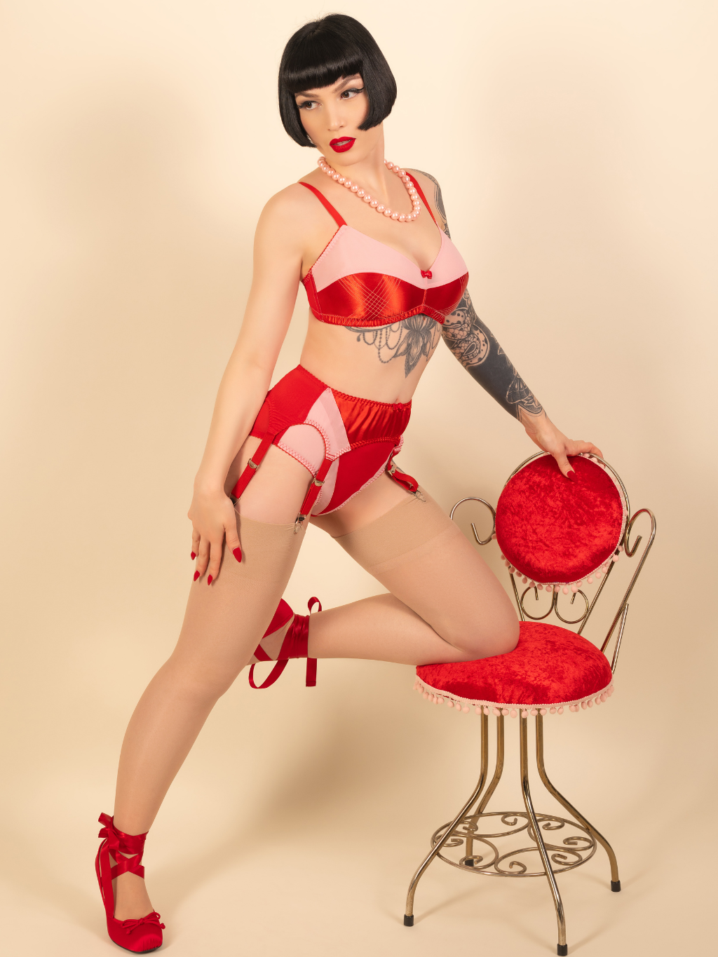 Vintage inspired Pink and red Suspender belt 