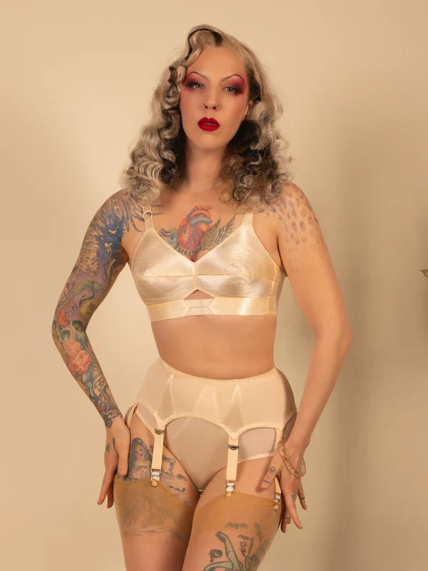 Harlow suspender Belt