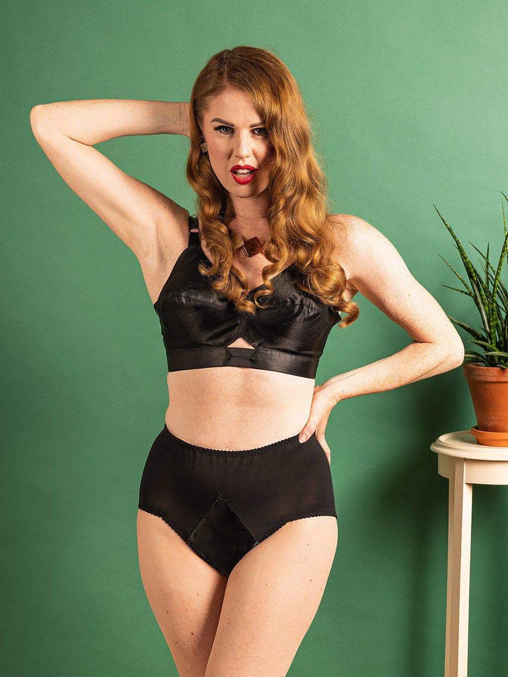 glamorous black 1950s knickers and bullet bra